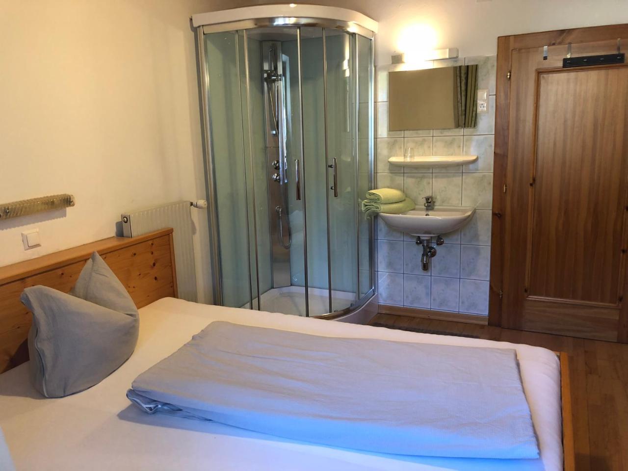 Pension & Ferienwohnung Dullnig Ґмюнд-ін-Кернтен Екстер'єр фото